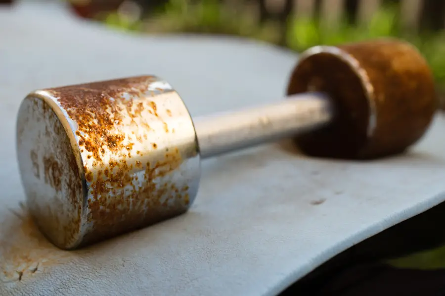 Image of a rusty dumbbell